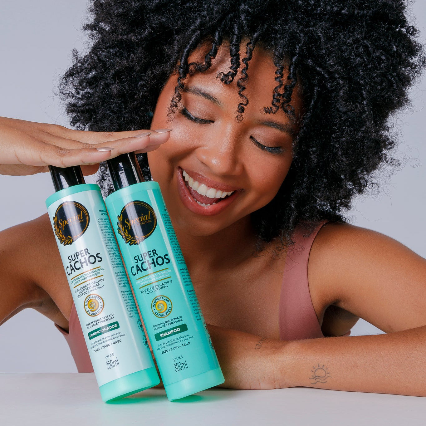 Kit Super Cachos Special by Fattore Shampoo + Condicionador – Definição e Controle do Frizz